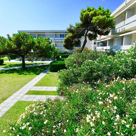 Isaresidence ホリデーパーク 3*